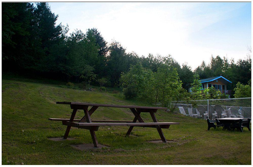 Motel De La Montagne Orford Экстерьер фото