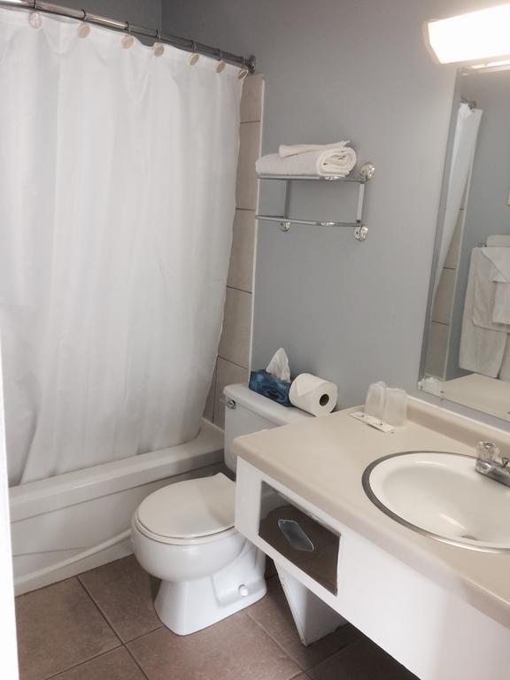 Motel De La Montagne Orford Экстерьер фото