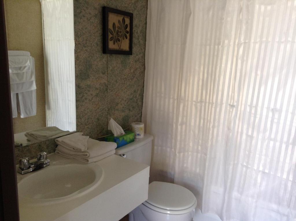 Motel De La Montagne Orford Экстерьер фото