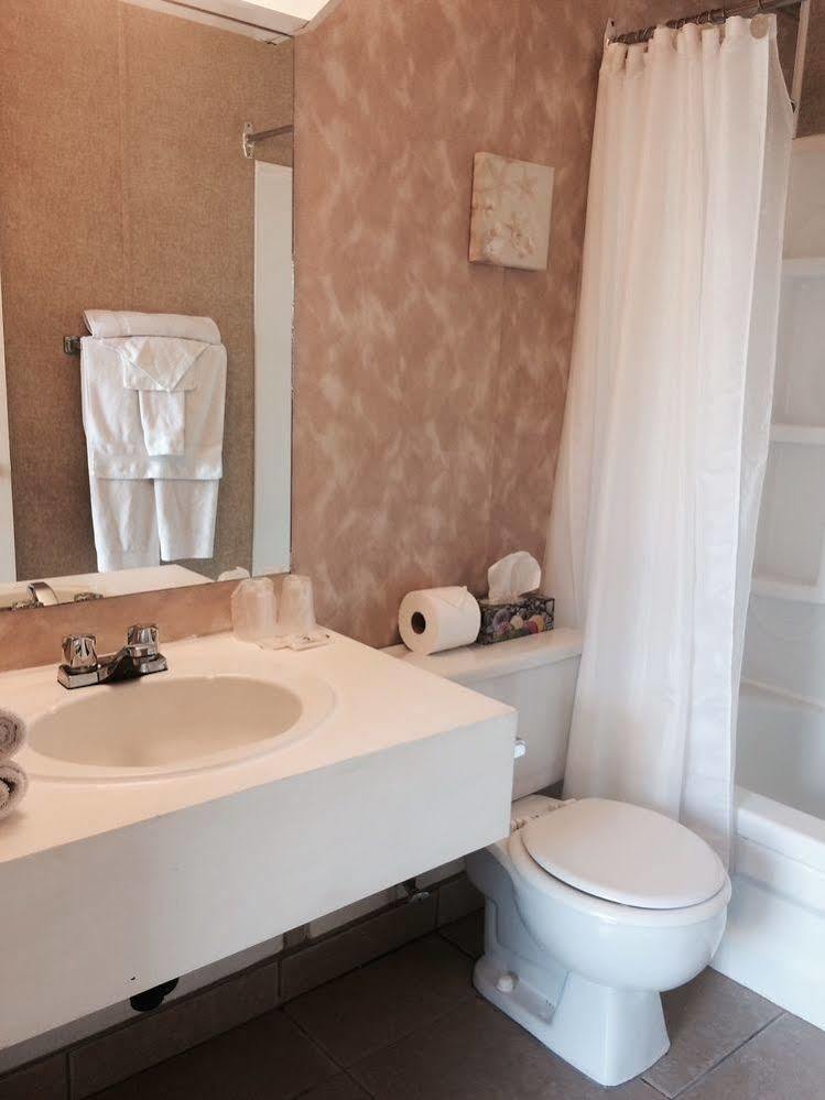 Motel De La Montagne Orford Экстерьер фото