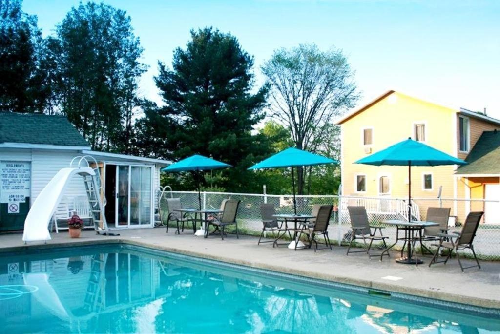 Motel De La Montagne Orford Экстерьер фото