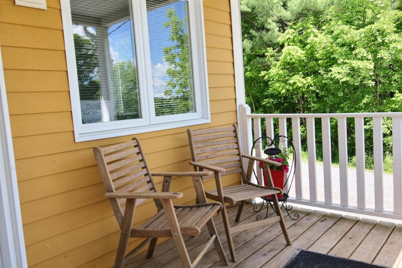 Motel De La Montagne Orford Экстерьер фото